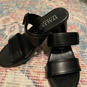 Italian Shoemaker sandals with buckle
